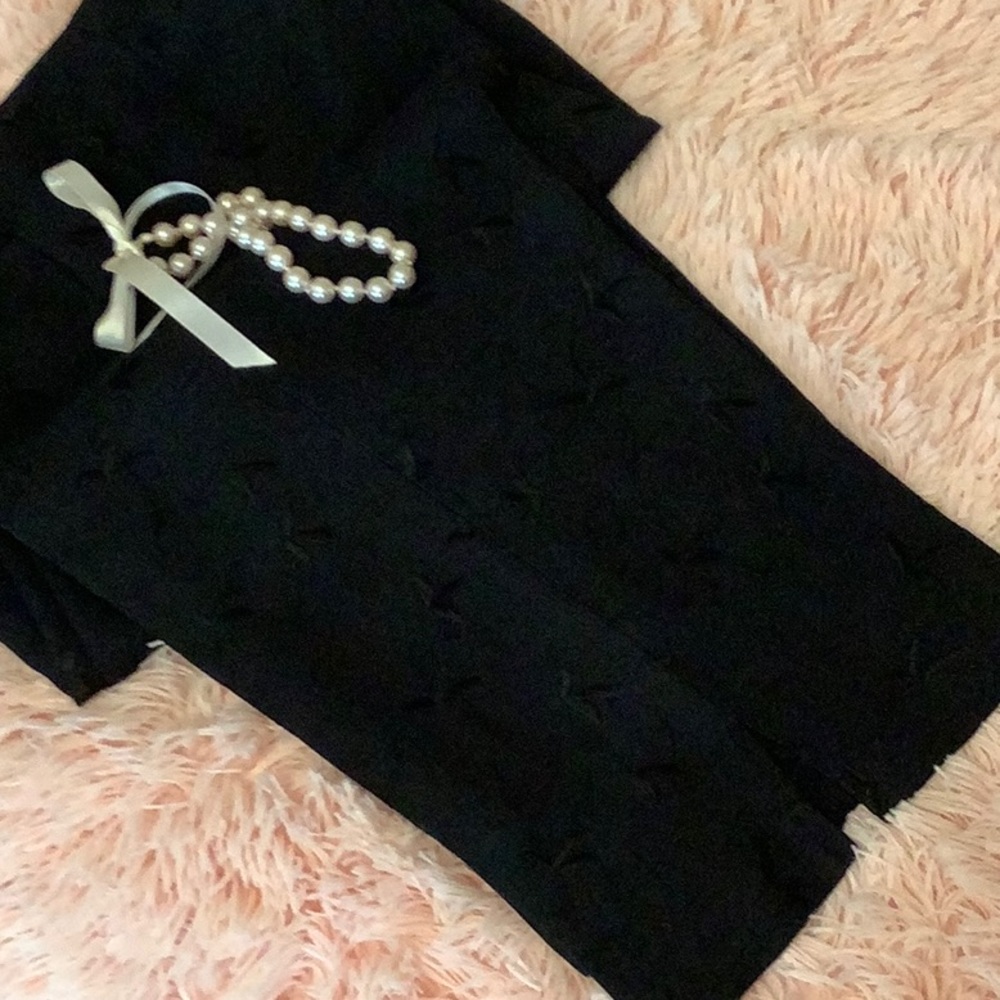 Beautiful Capris - Picture 2 of 2